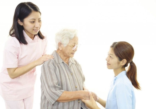 Diện Chẩn trong chăm sóc sức khỏe người cao tuổi